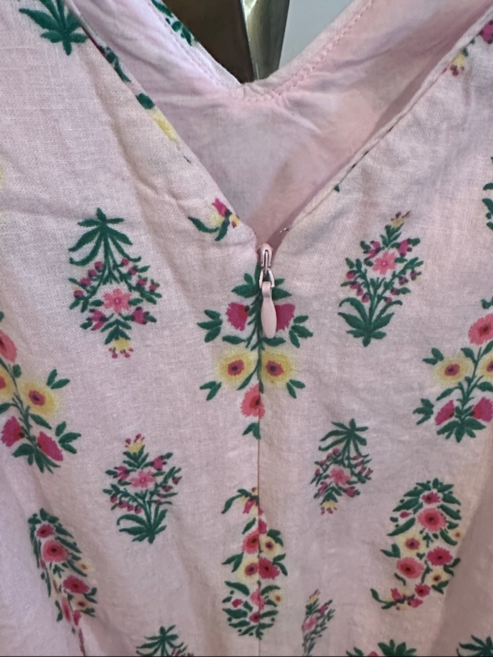 Ann Taylor Pink Floral Print Tie-Waist Sheath Dress. Size 0P - Picture 5 of 7